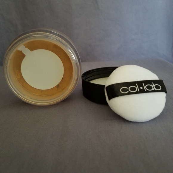 Col•Lab Ultra Fine Setting Powder - Picture 2 of 7